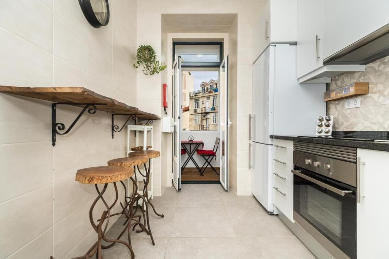 Groovy M2 R3 - Amazing Double Room With En-Suite Bathroom Lisboa Exteriör bild